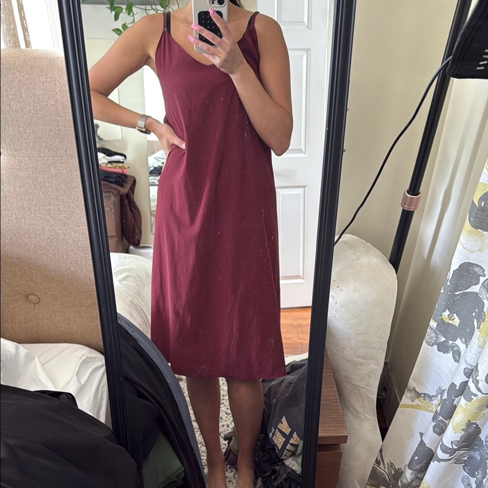 Elegant Burgundy Spaghetti Strap Dress